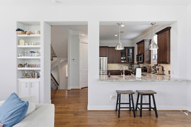 Foto del edificio - 214 W 28th St
