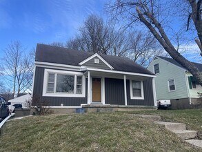 Building Photo - 821 Carneal Rd