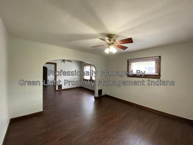 Building Photo - 816 N Emerson Ave