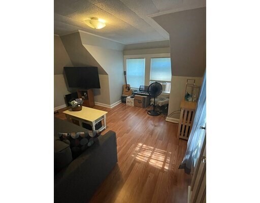 Foto del edificio - 429 Furnace Brook Pkwy