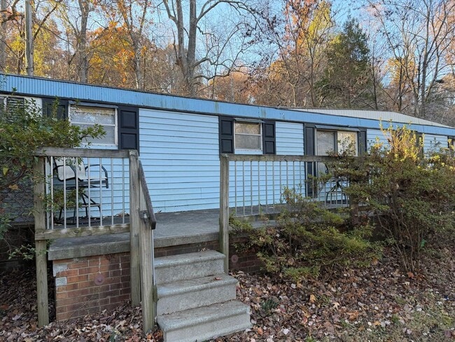 Foto del edificio - AVAILABLE NOW!