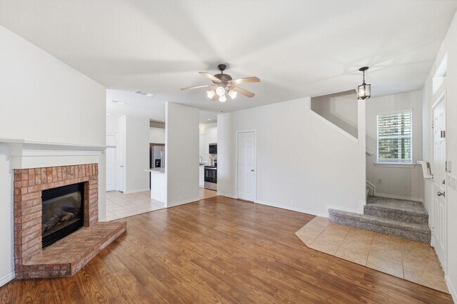 Foto del edificio - 7449 Danbridge Ln