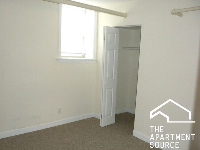 Building Photo - 2455 N Spaulding Ave