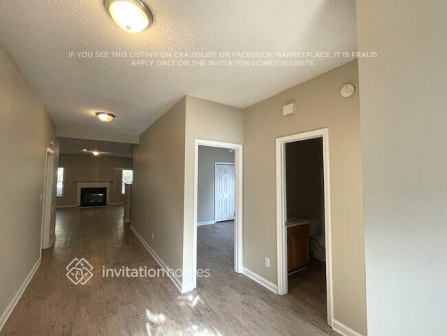 Foto del edificio - 102 Brookview Ct