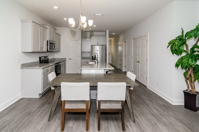 Foto del edificio - 1076 Walker Point Way