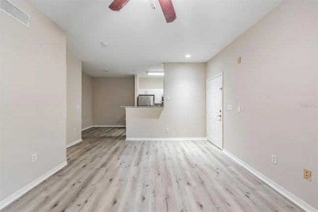 Building Photo - 1910 E Palm Ave