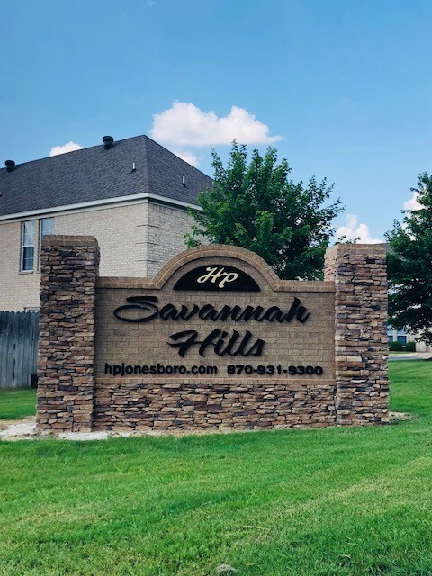 Building Photo - 938 E Craighead Forest Rd