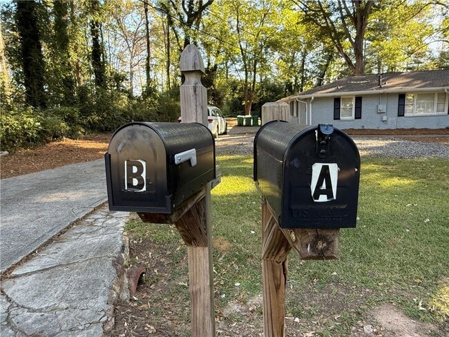 Building Photo - 1576 Carolyn Dr SW