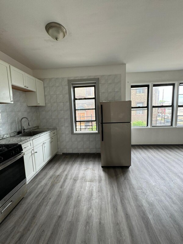 Foto del edificio - 53 Milford Ave