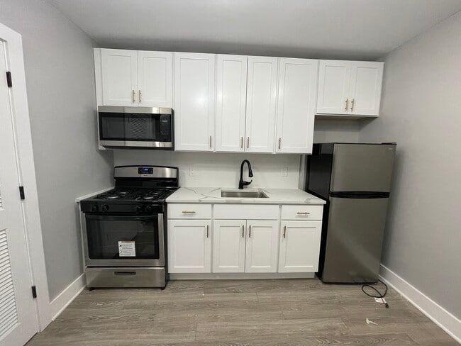 Unit 2 - 26 Yale Ave