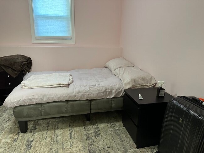 Foto del edificio - 35 Glen Cir