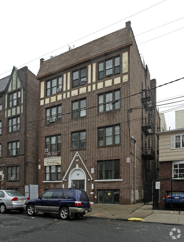118 Corbin Ave, Jersey City, NJ 07306 Apartments in Jersey City, NJ