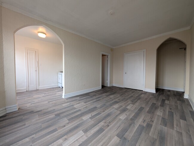 Foto del edificio - 4831 N Damen Ave