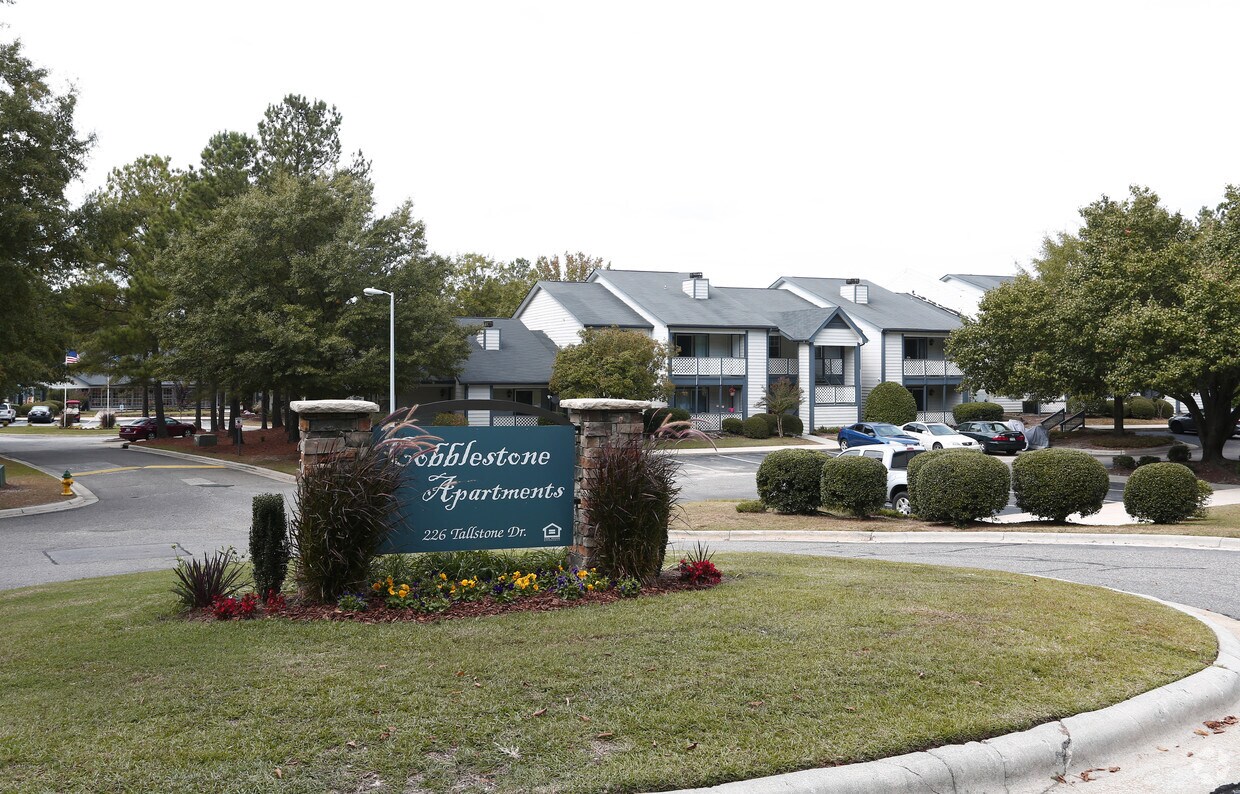 Cobblestone Apartments - Fayetteville, NC | Apartments.com