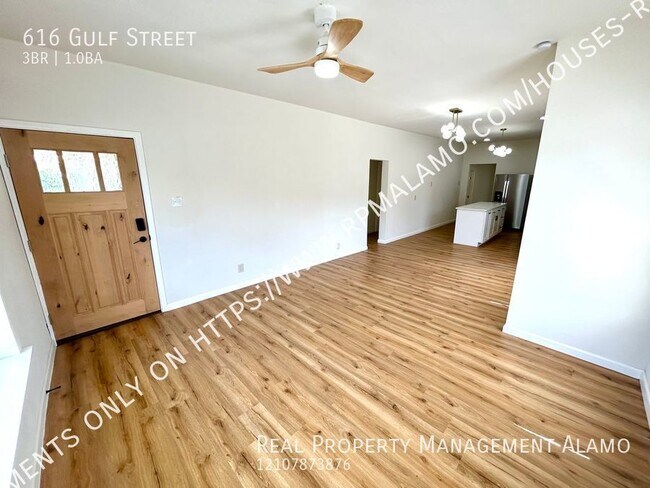 Building Photo - ** Application Received** AVAILABLE NOW! N...