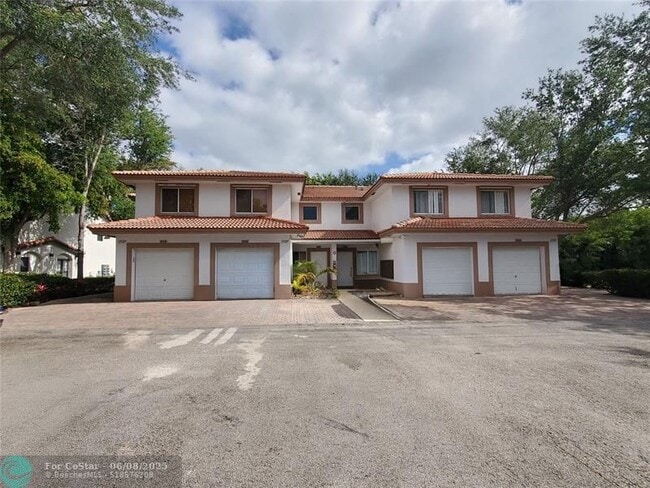 Building Photo - 11527 Royal Palm Blvd