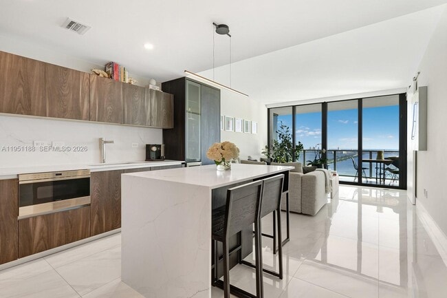 Building Photo - 3131 NE 7th Ave