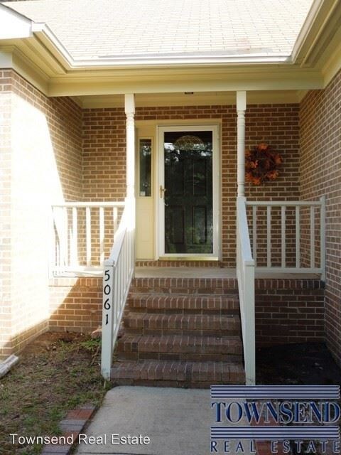 Building Photo - 3 br, 2 bath House - 5061 Waterford Dr.