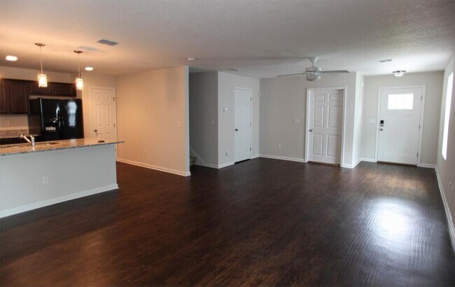 Foto del edificio - 8207 Highfield Ave