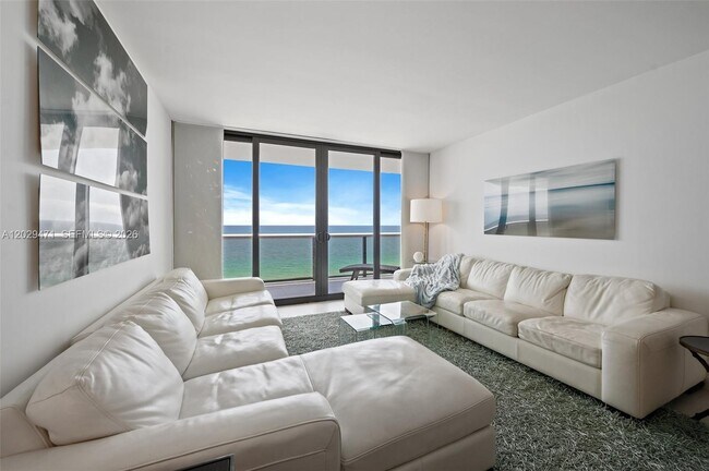 Foto del edificio - 9455 Collins Ave