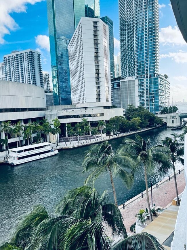 Building Photo - 31 SE 5th St