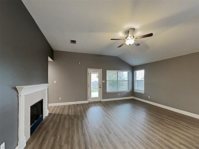 Foto del edificio - 441 Goldenrod St