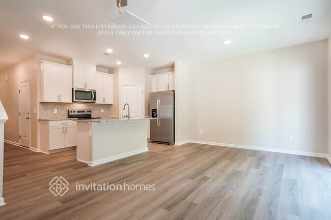Foto del edificio - 809 Holiday Pk Ln