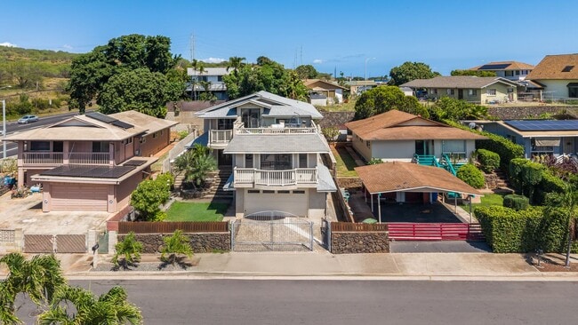 Foto del edificio - Large Island Getaway in Sunny Kapolei