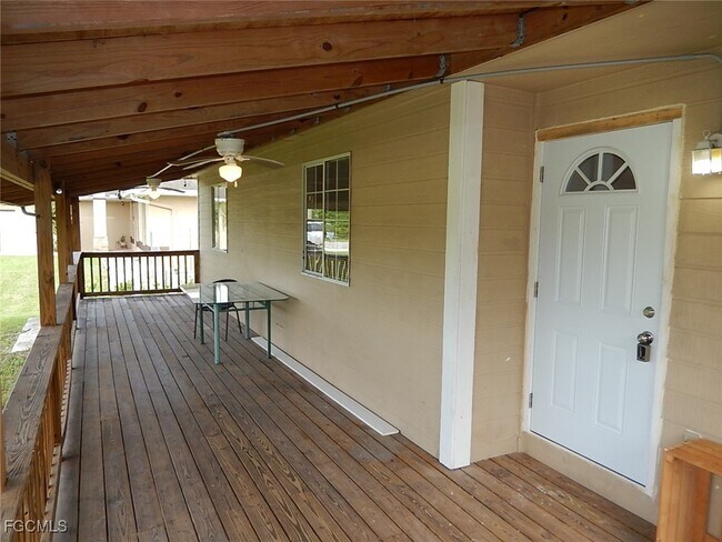 Foto del edificio - 3309 2nd St SW