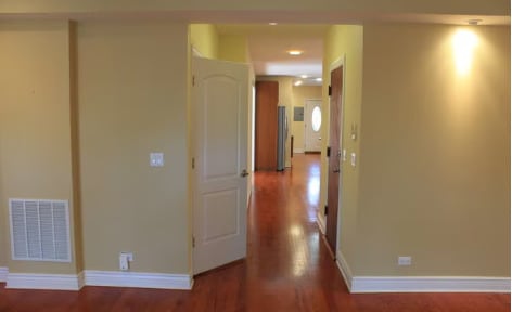 Building Photo - 6310 N Rockwell St