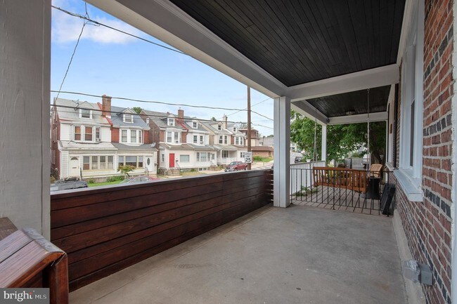 Building Photo - 5445 Ridge Ave
