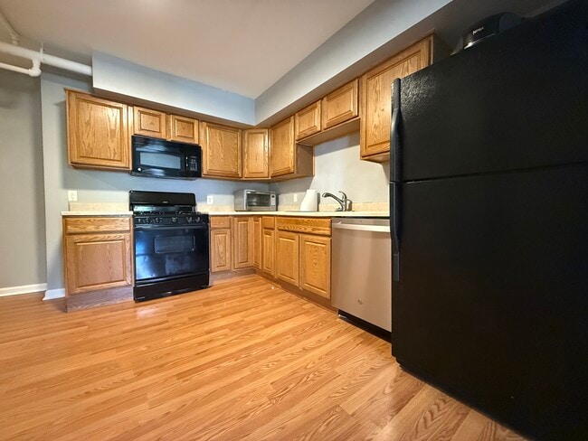 Kitchen - 723 S Broadway