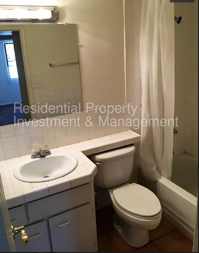 Foto del edificio - MOVE IN READY!!RENT TO OWN!!! 4 BED 3 BATH $2,595 Monthly AND $5,000.00 Down OR CASH PRICE $399,0...