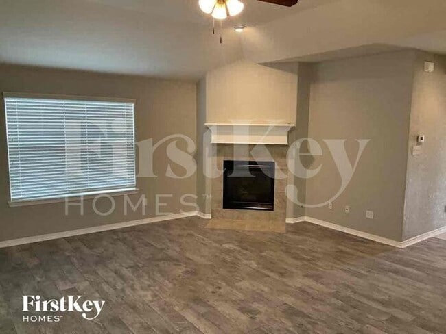 Building Photo - 107 Cove Pl Ct