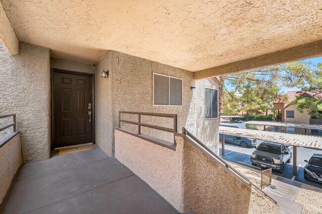 Foto del edificio - 2200 S Fort Apache Rd