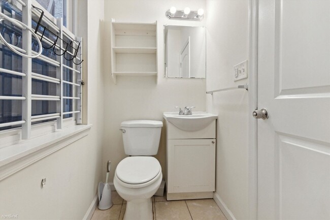 Building Photo - 4 br, 2 bath Duplex - 1821 N BOUVIER ST Un...