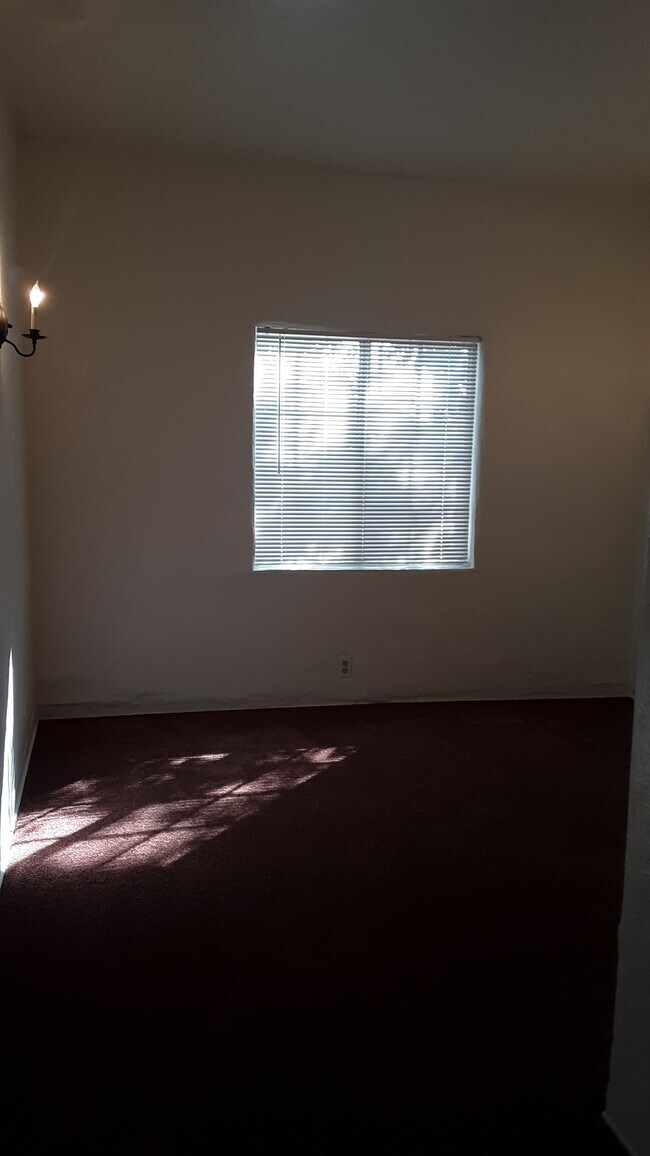 Foto del edificio - 303 N 4th St