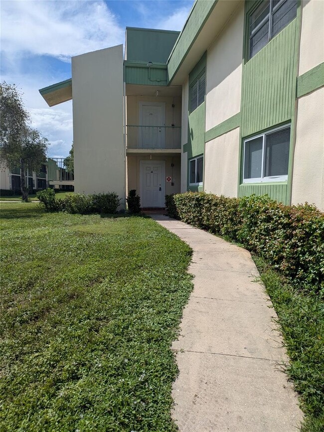 Building Photo - 4133 NW 88th Ave