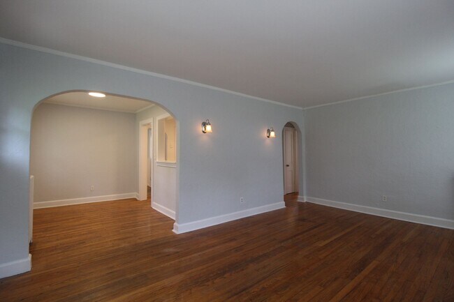 Foto del edificio - 2 Bedroom 1 Bath Home In Fairway