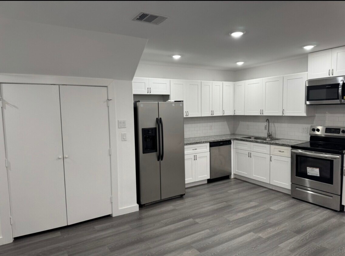 Foto del edificio - 9403 Madera Rd