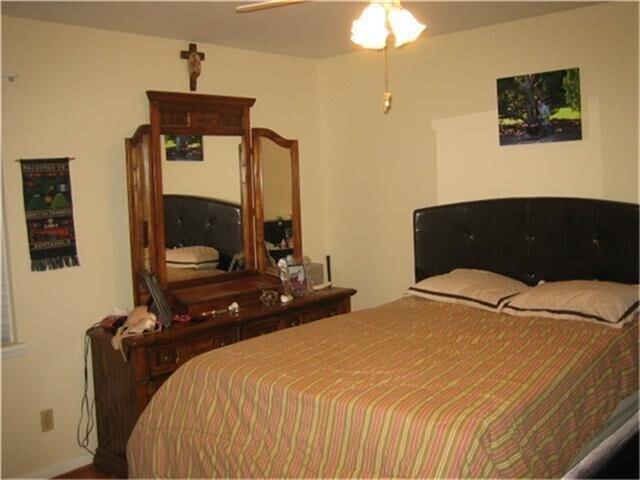 Foto del edificio - 8110 Bob White Dr