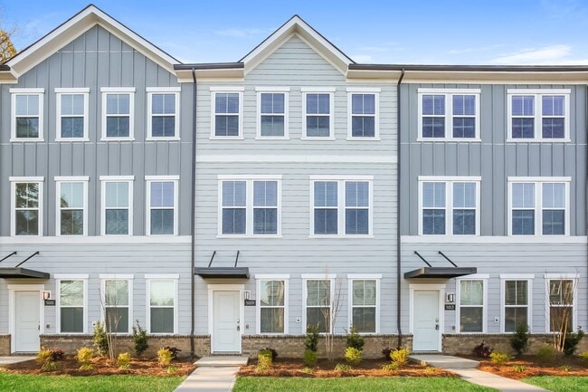 Building Photo - 5009 Ragsdale Dr