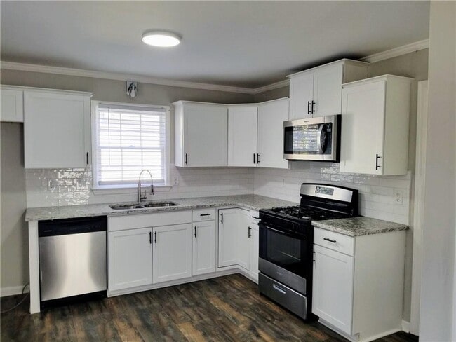 Building Photo - 4807 Shallow Farm Dr NE