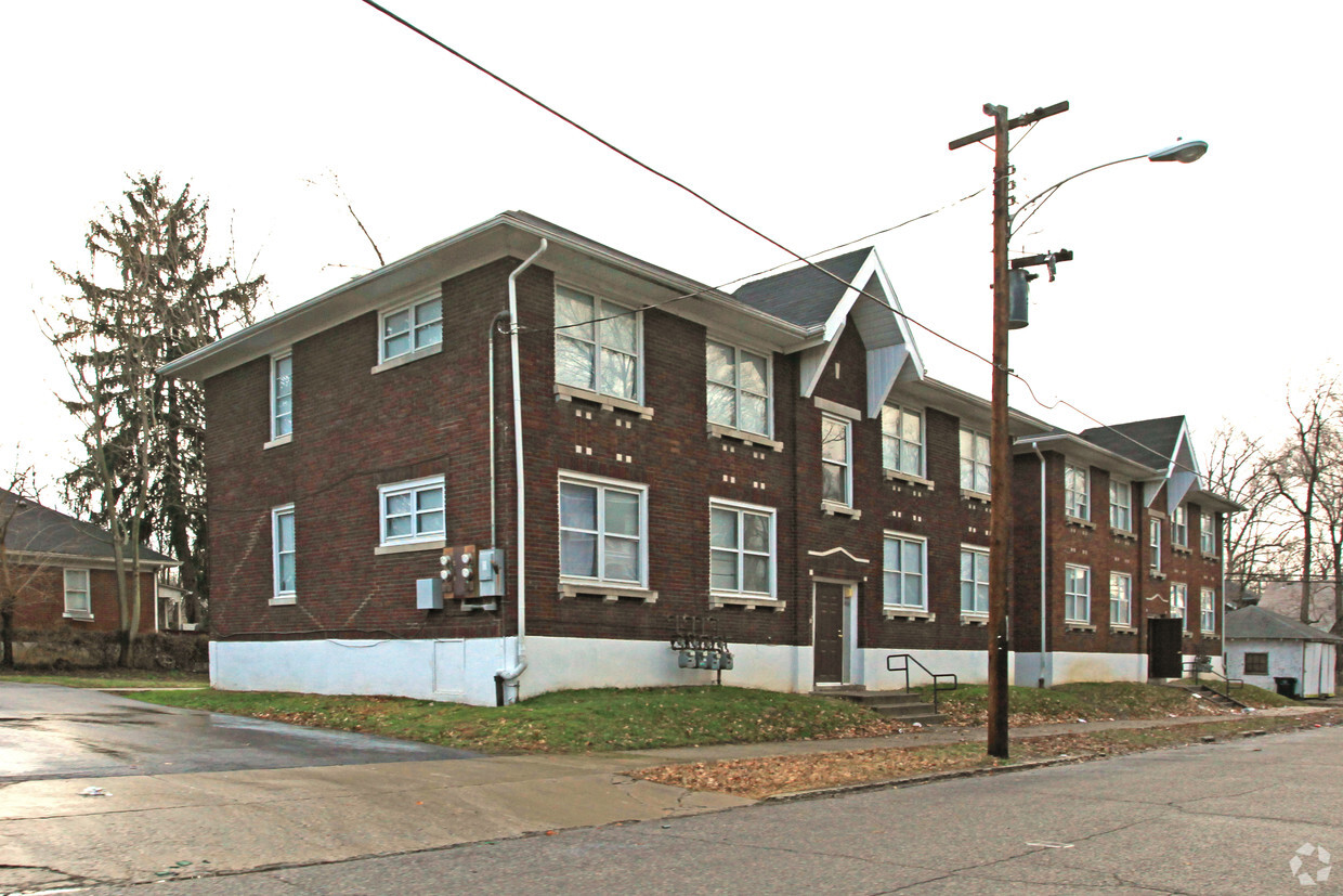 Primary Photo - Directions Apartments