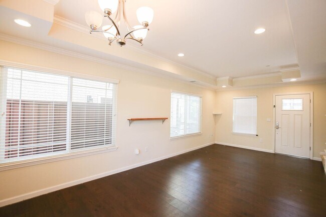 Foto del edificio - Newer Contemporary Home for Rent - Conveni...