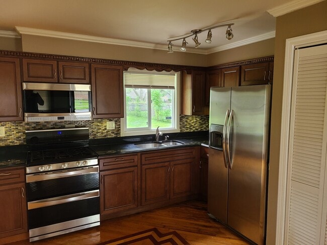 Building Photo - 408 Westgate Dr
