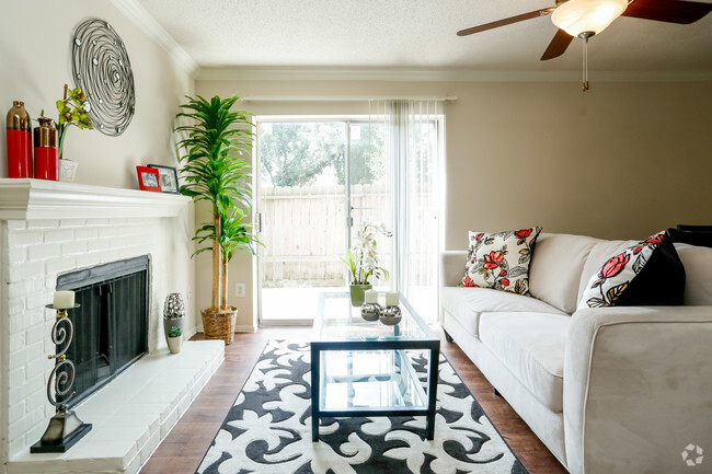 Living Area - Resort Townhomes