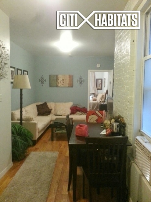 Primary Photo - 1431 York Ave
