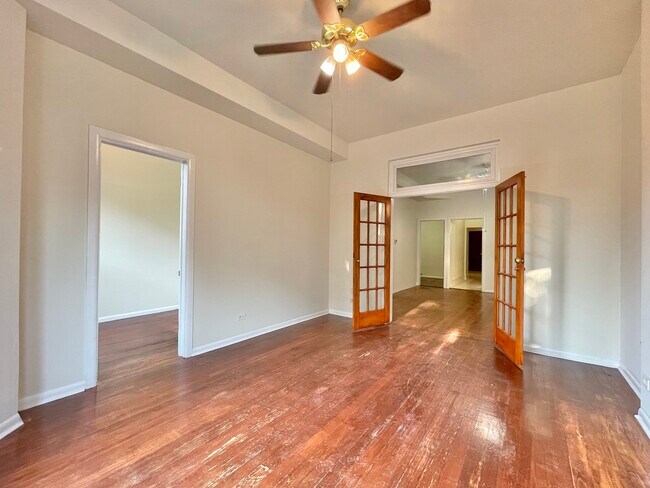 Foto del edificio - 1321 N Maplewood Ave