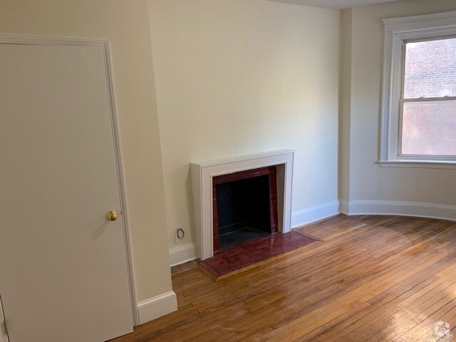 Building Photo - 1768 Beacon St